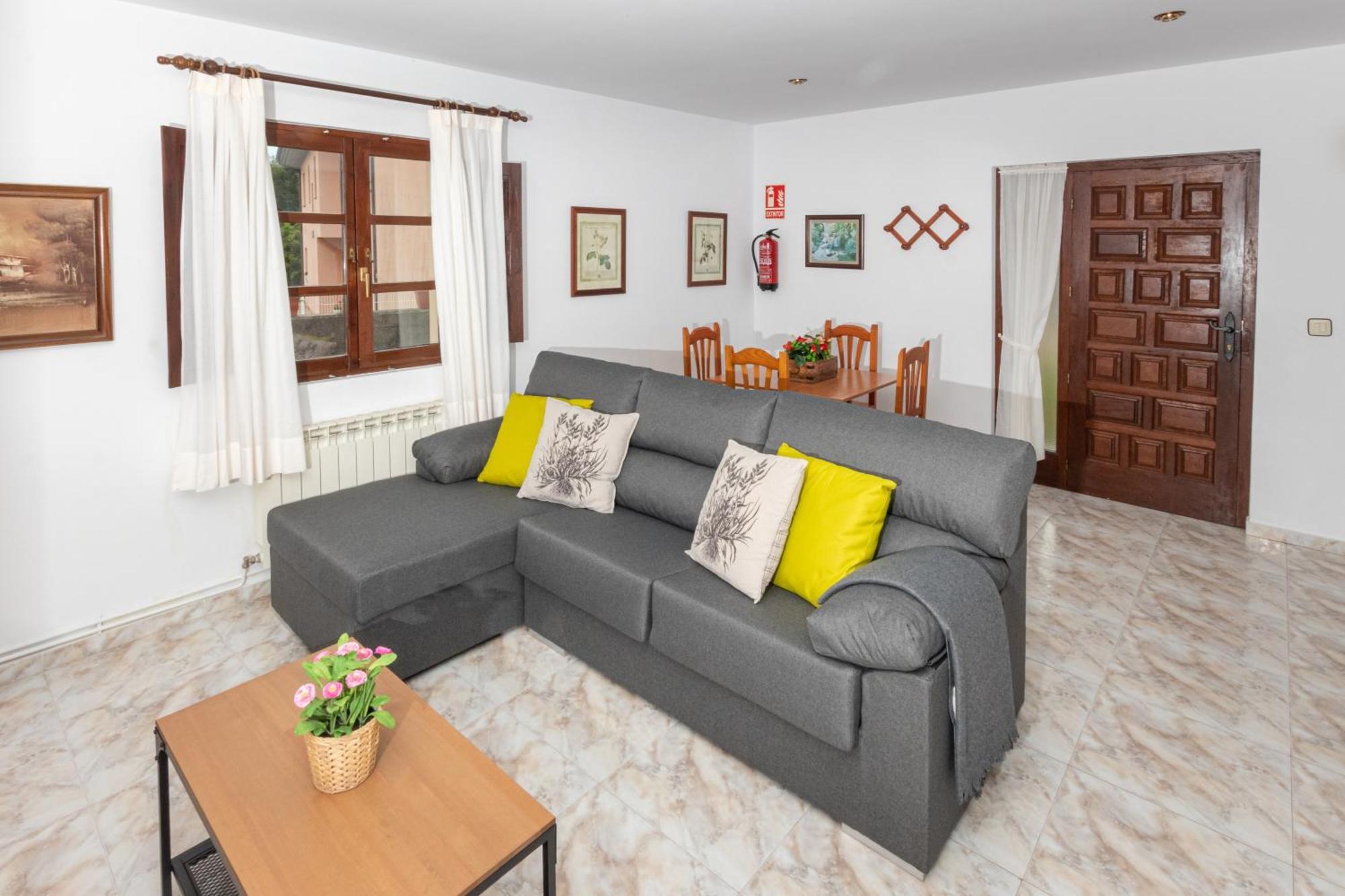 Apartamentos El Acebo Navés Esterno foto