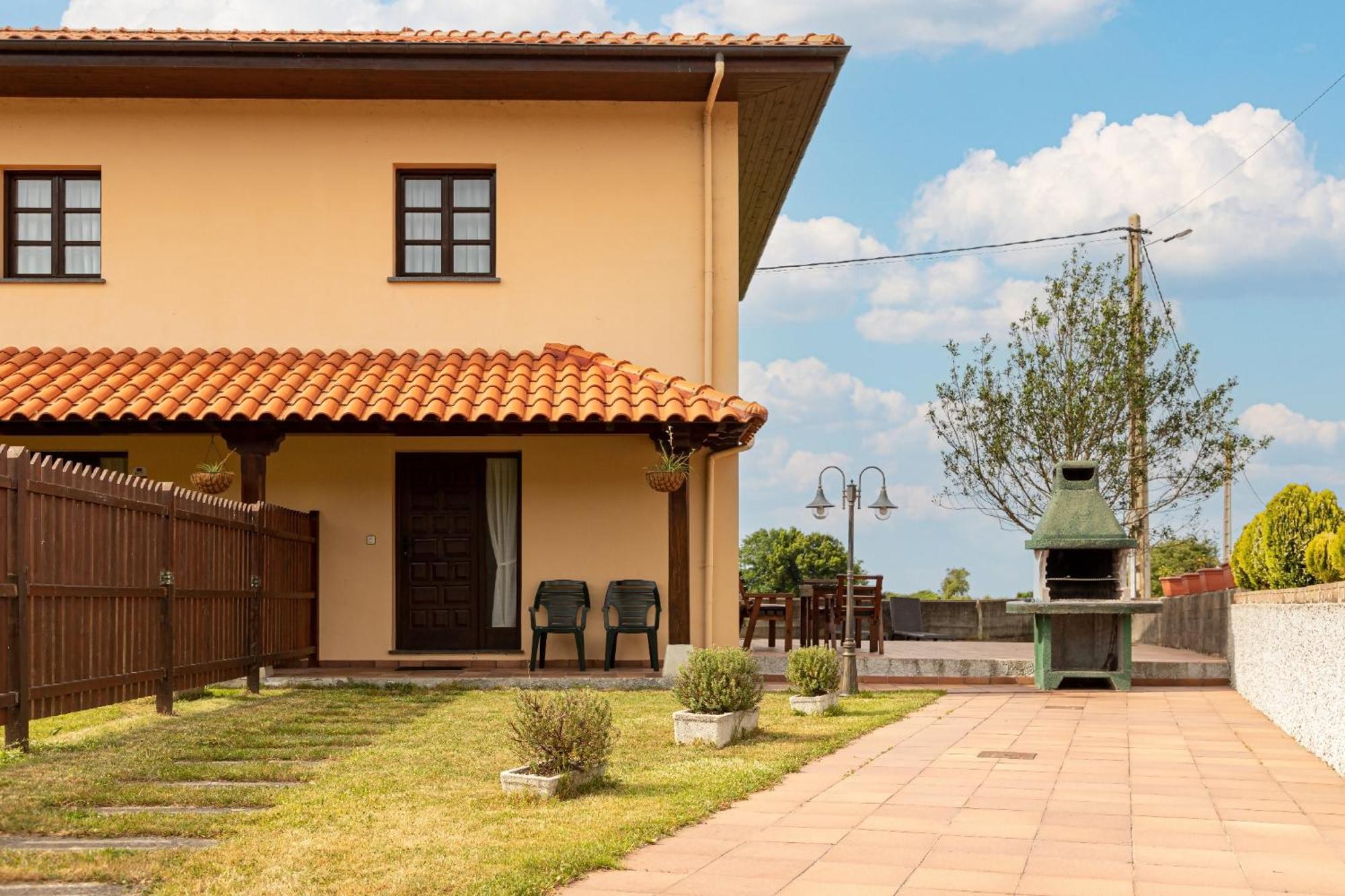 Apartamentos El Acebo Navés Esterno foto