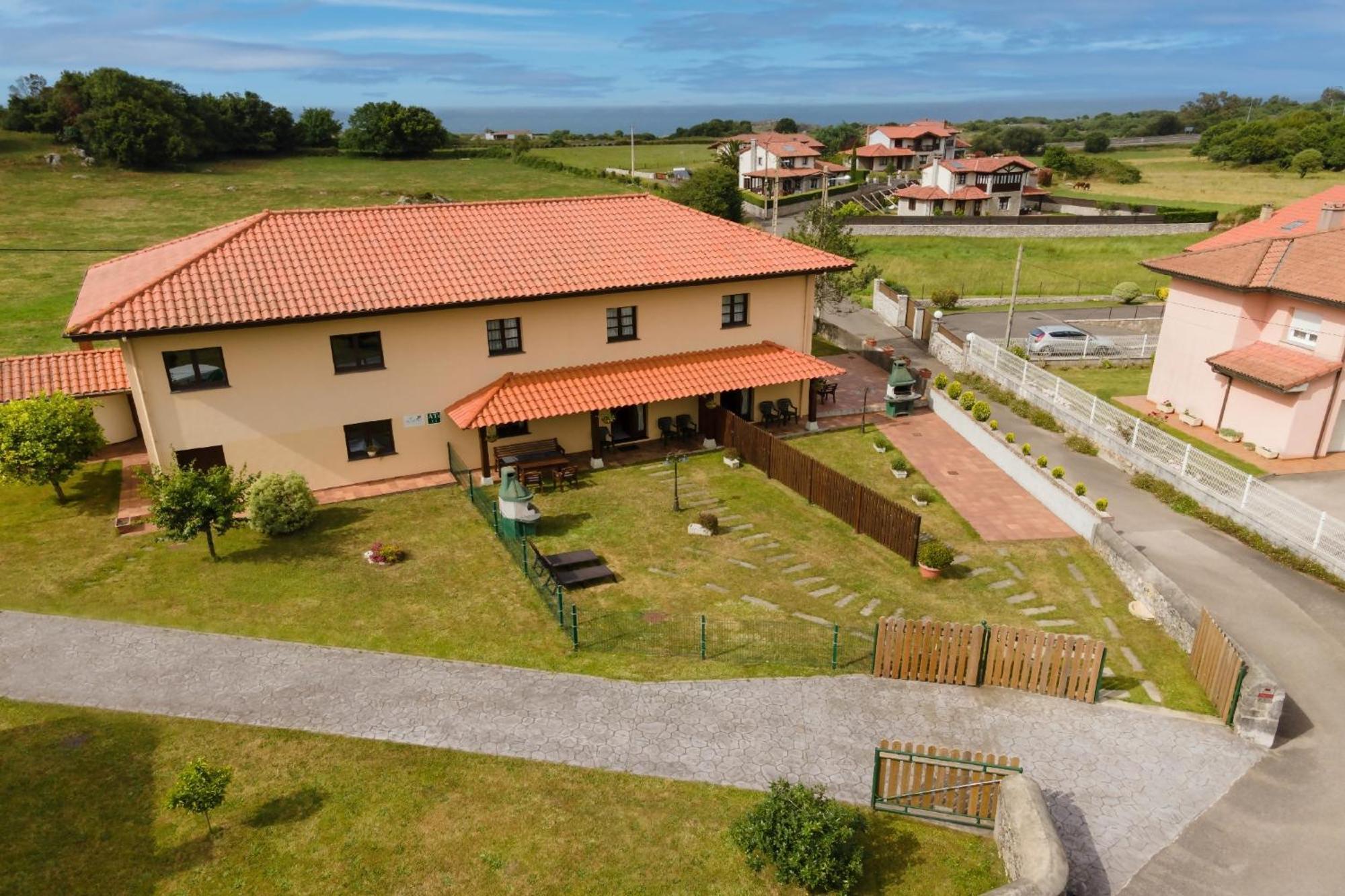 Apartamentos El Acebo Navés Esterno foto